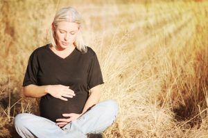 20 Causes Of Ovary Pain During Pregnancy | PregnantEve.com